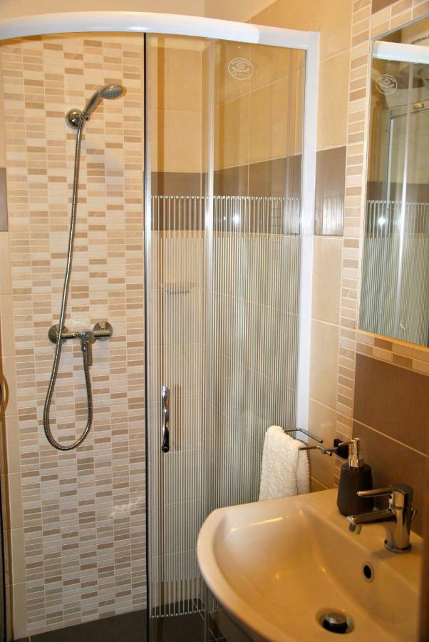 Gyula Var Premium Apartman Eksteriør bilde